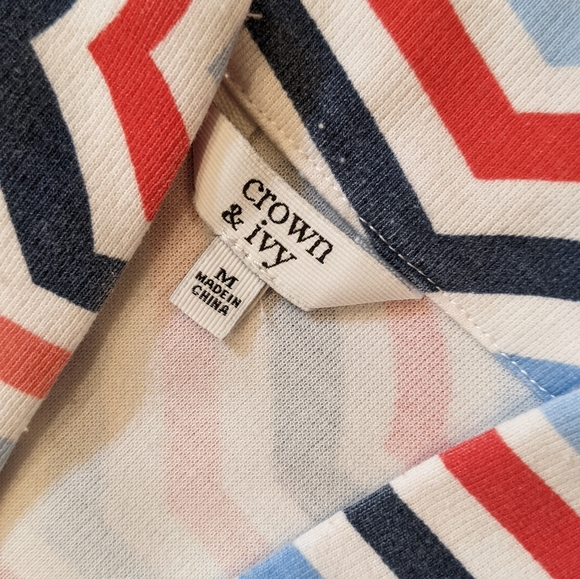 Crown & Ivy Medium Fun Summer Umbrella Pattern Tank Blouse - Picture 6 of 10